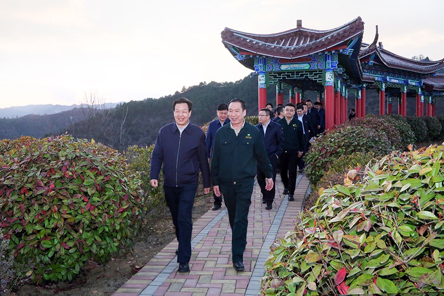 202406261719379964169585.jpg 26-2023年3月,副省長陳得信蒞臨金徽股份調研。.jpg