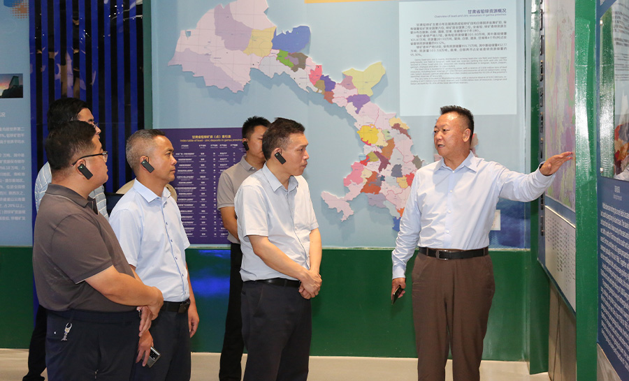 202406261719380973301702.jpg 10.3-2022年08月,省科技廳副廳長牛振明蒞臨金徽股份指導工作。.jpg